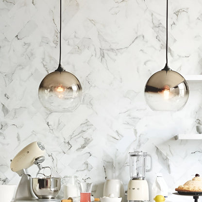 Suspension globe en verre avec éclairage LED moderne