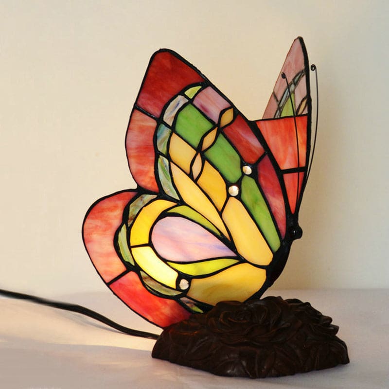 Lampe de table en résine florale victorienne rouge avec papillon
