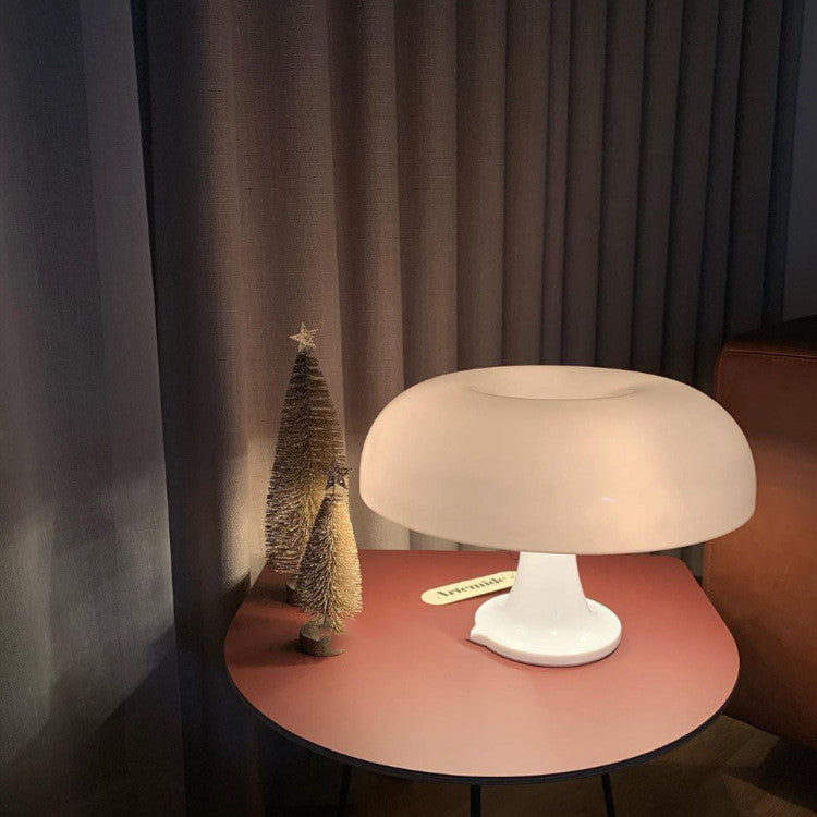 Lampe champignon LED design nordique